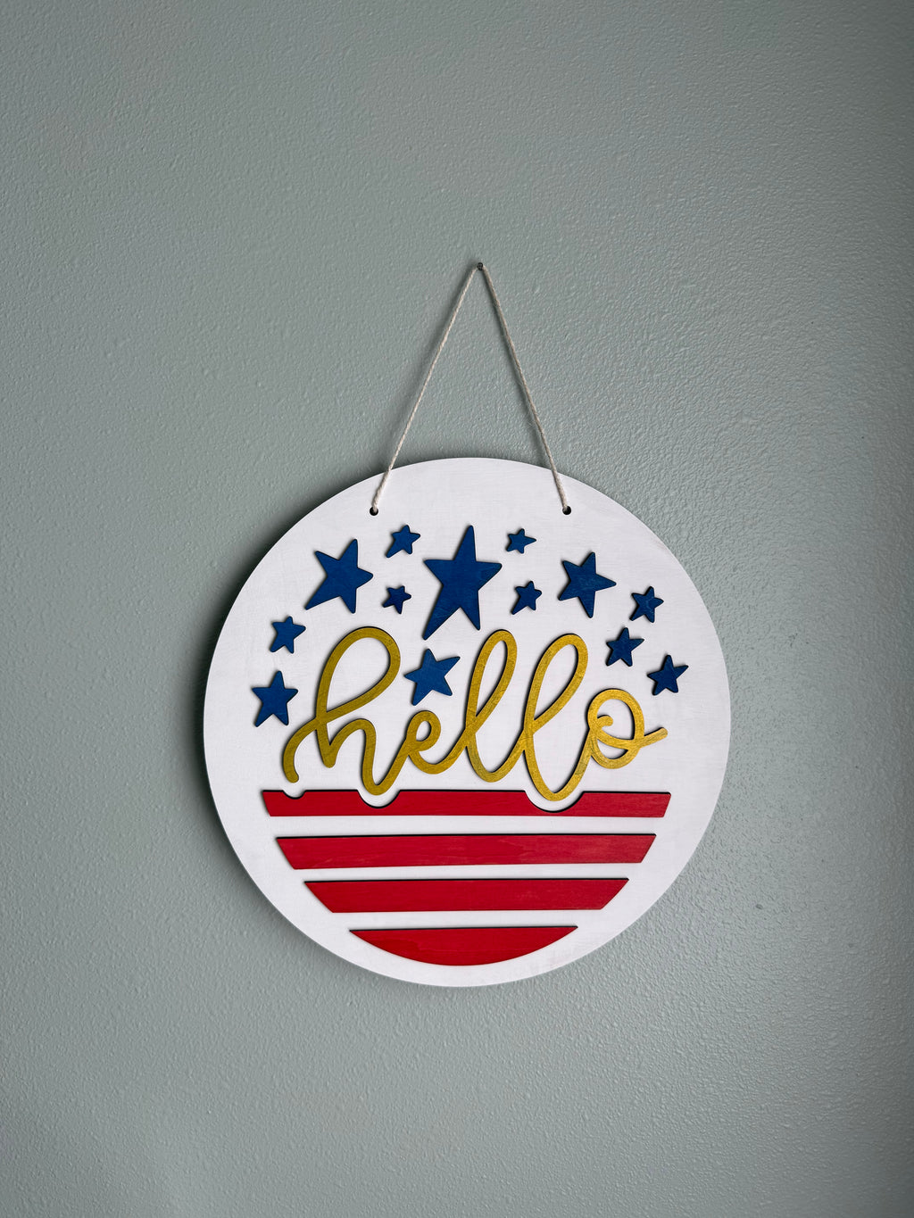 Patriotic Welcome Sign – 12" Round Americana Decor